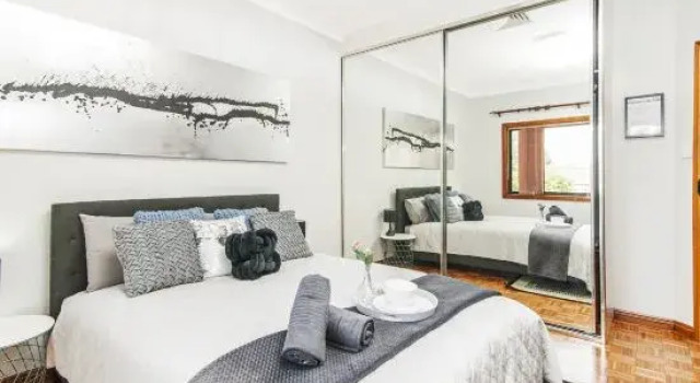 Easy Commute to Olympic Park – Cozy Rooms Near Station, Забронировать Отель Сидней Sydney Region