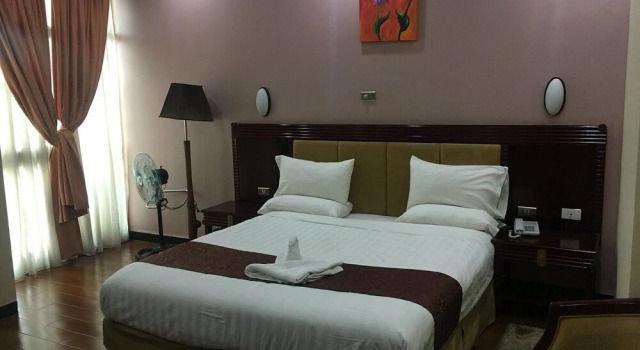 Одноместный номер Standard c 1 комнатой с балконом и с видом на город Abay international Hotel