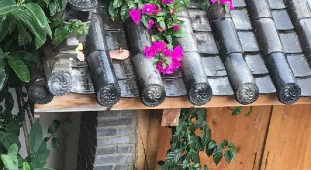 Lijiang Juyouzhu Inn (Sifang Street Mufu Branch), Забронировать Отель Лицзян Юньнань, рядом с Улица Сквер-стрит Древнего города Даянь