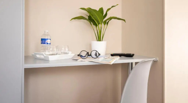 Номер Comfort Hôtel de Lion sur Mer