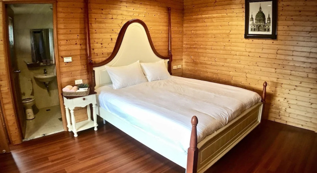 Nine rainbow and new moon B&B, Забронировать Отель «постель и завтрак» Отели Хуалянь с парковкой, Парковка