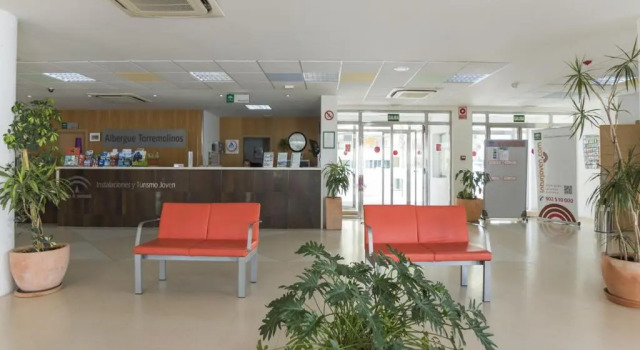 Albergue Inturjoven Torremolinos, Забронировать Отель Отели Торремолинос с парковкой, рядом с Пляж El Saltillo, Парковка