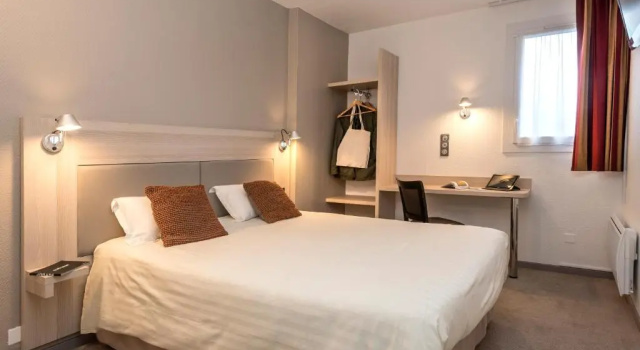 Двухместный номер Standard Brit Hotel Confort Deltour Mende