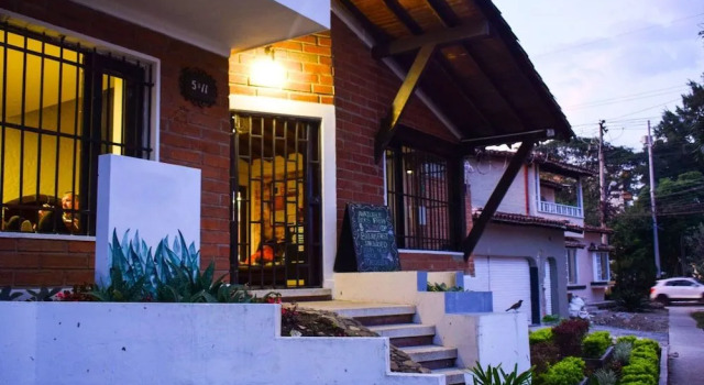Hostal Casa Lirio, Prenota Hotel Hotel a Antioquia con parcheggio, Parcheggio