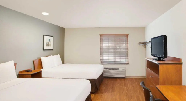 Четырёхместная студия WoodSpring Suites College Station