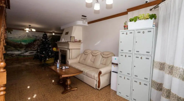 Guest house М, Забронировать Гостевой дом Отели Яблоница с парковкой, Парковка