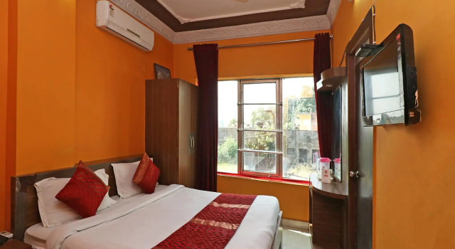 OYO 11637 Hotel Novelty