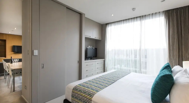 Апартаменты Standard с 2 комнатами с балконом Quest Carlaw Park Serviced Apartments
