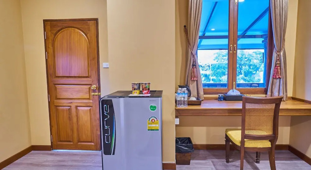 Двухместный номер Deluxe с балконом и с видом на сад HueanKhamHom Resort