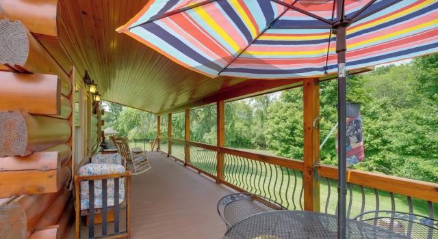 Lakewood Lodge Escape w/ Fire Pit, Réserver Hôtel Hiwassee Virginie