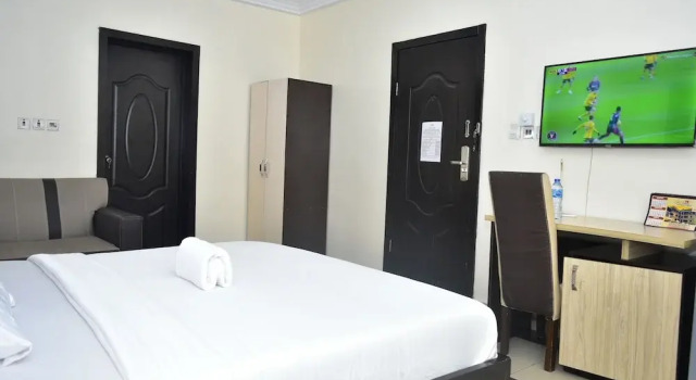 Люкс Classic Ai-Royal Hotel & Suites