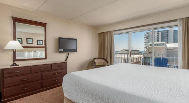 Люкс с частичным видом на океан Princess Royale Oceanfront Resort