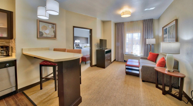 Номер Standard с 2 комнатами Staybridge Suites Lubbock South by IHG