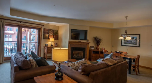 Номер Standard Comfortable 1 Bedroom Slopeside Condo - No Cleaning Fee! by RedAwning