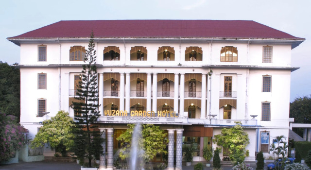 Yuzana Garden Hotel, Забронировать Отель Отели Янгон с бассейном, рядом с Sein Yaung Chi Pagoda, Бассейн