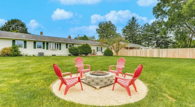 Коттедж 1 Mi to Hersheypark: Home w/ Patio in Hershey!