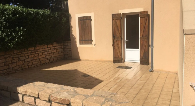 Studio Indépendant dans une Maison, Varaa Hotelli Macon Cote du Maconnais-Beaujolais
