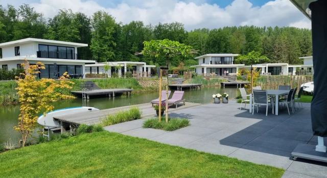 Вилла Waterfront Villa, Forest & Golf Club