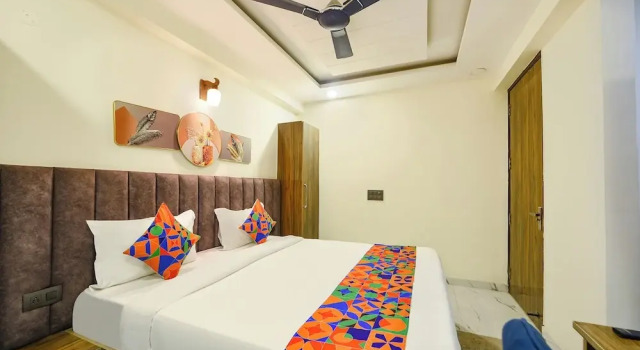 Номер Deluxe Fabhotel Kesari Stayz