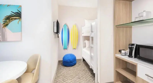 Люкс с балконом и с красивым видом из окна SpringHill Suites by Marriott Panama City Beach Beachfront