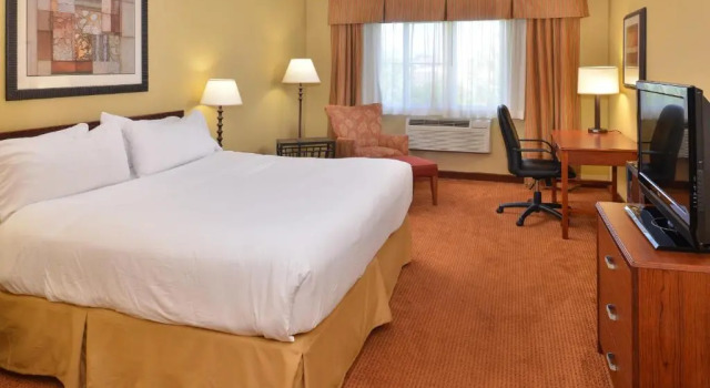 Run of House Holiday Inn Stevens Point - Convention Center by IHG