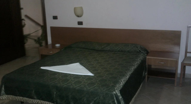 Hotel Alpar, Prenota Hotel Fier Riviera Albanese