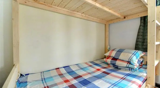 Кровать в общем номере (мужской номер) Shenzhen Dreamer Hostel Haishang World