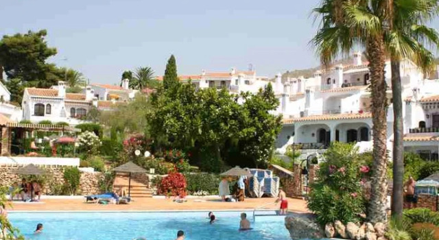 El Capistrano Villages, Varaa Hotelli Nerja Axarquía