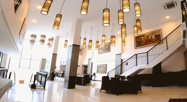 Bauan Plaza Hotel, Rezervovat Hotel  