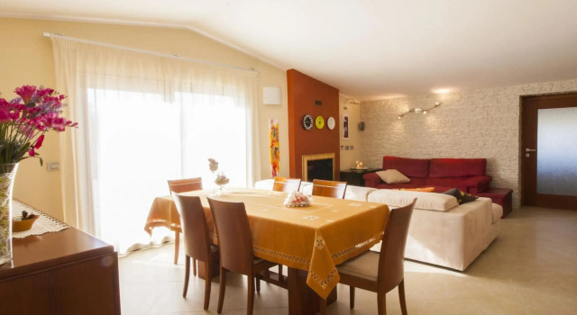 Stunning Holiday Home in Melissano with Swimming Pool, Rezerwuj Hotel Hotele w Melissano z parkingiem, Parking