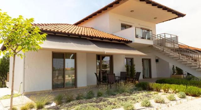 Varkes Suites 1, Book Hotel Nea Moudania 