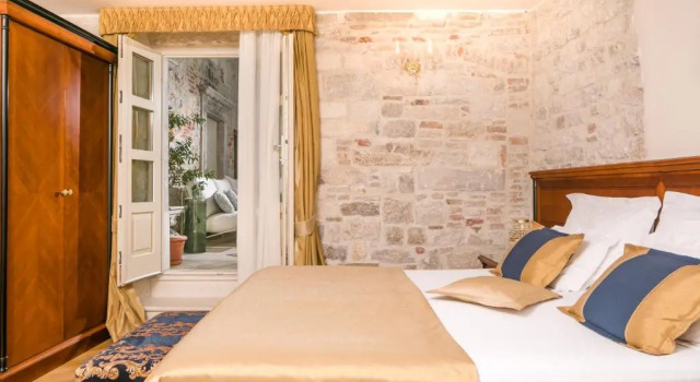 Двухместный номер Deluxe с балконом Judita Palace Heritage Hotel