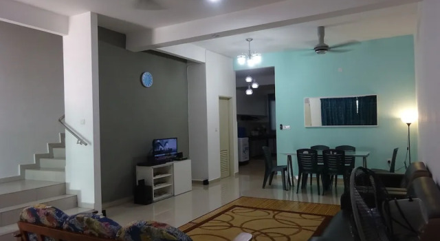 Коттедж Salam Homestay d'Sendayan