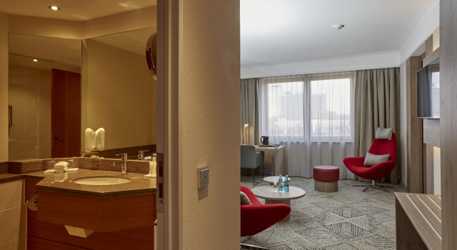 Люкс H4 Hotel Hannover Messe, Trademark Collection by Wyndham