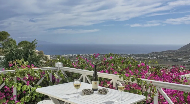 Вилла Pyrgos 3-Bed Villa Sleeps 8 with Pool and AirCon