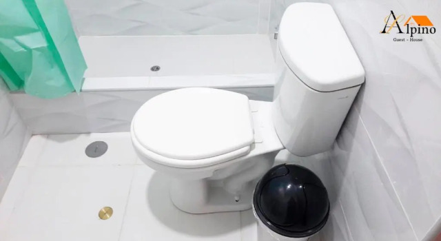 Кровать в общем номере (женский номер) Alpino Guest House