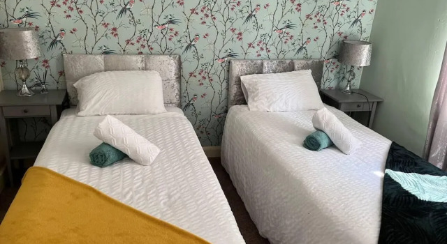 Lovely 2-bed House in Rochester, Book Hotel 3-stjernede hoteller i Rochester, 3*