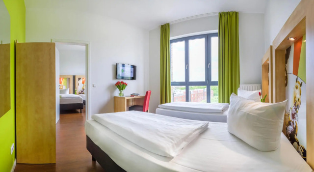 Четырёхместный номер Comfort H+ Hotel 4Youth
