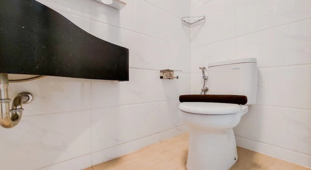 Апартаменты Fancy And Nice Studio At 20Th Floor Sky House Bsd Apartment