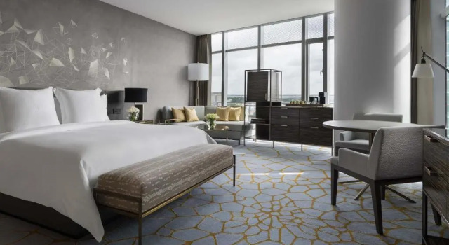 Двухместный номер Premier Four Seasons Hotel Bengaluru at Embassy ONE