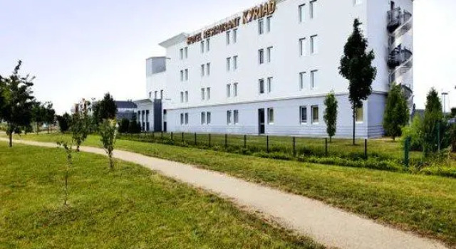 Номер Standard Дуплекс Mercure Chartres Est