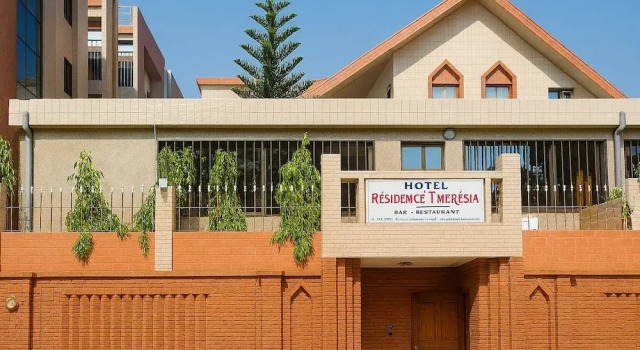 La Résidence Therésia LRT, Book Hotel Hoteller i Lomé med parkering, Parkering