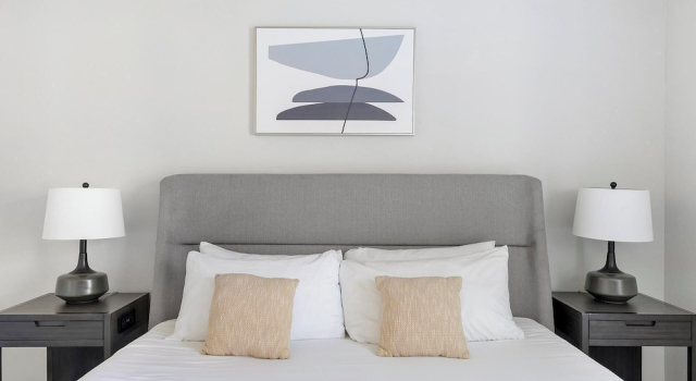 Апартаменты Landing Apartments near Southridge
