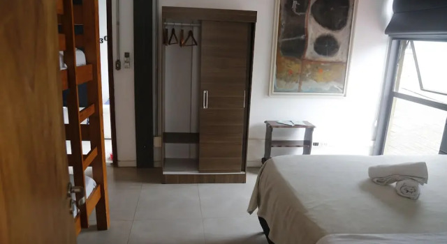 Bab-Eu - Hostel, Забронировать Хостел Хостелы Рио-де-Жанейро, рядом с Пляж Леме, Хостел