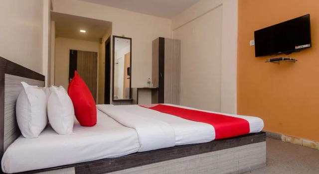 OYO 26206 Hotel Paras, Забронировать Отель Недорогие отели штата Махараштры, недорого