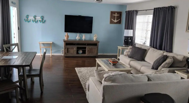 Апартаменты Ashley Brooke Beach Resort
