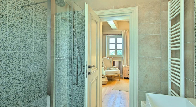 Spacious Villa in Ladici With Artistc Interiors and Pool