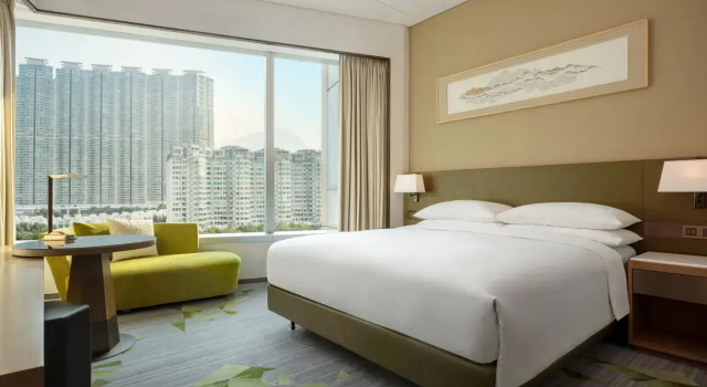Номер Standard Sheraton Hong Kong Tung Chung Hotel