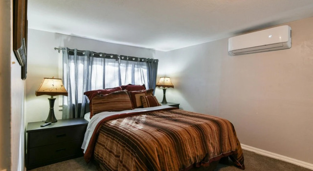 Downtown House in Historic Branson - Awesome Location, Забронировать Отель СПА-отели Table Rock Lake, SPA-услуги