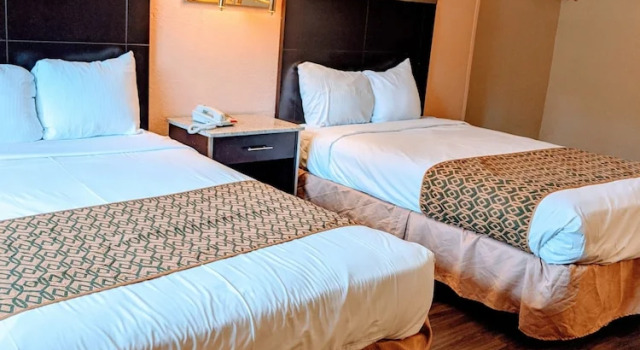Четырёхместный номер Standard Atlantic Motor Inn Near Boardwalk
